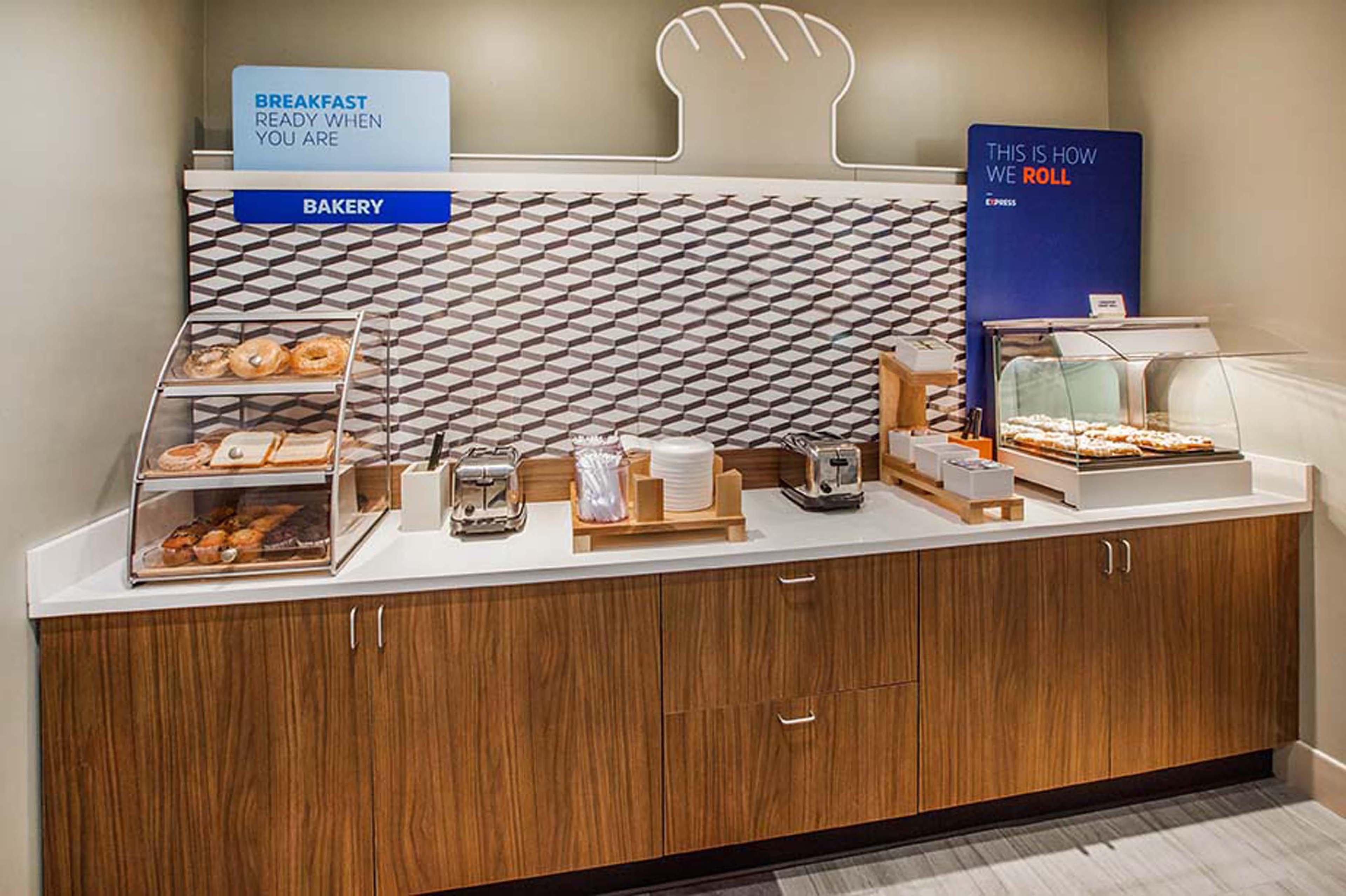 Holiday Inn Express & Suites Bay City By Ihg Ngoại thất bức ảnh